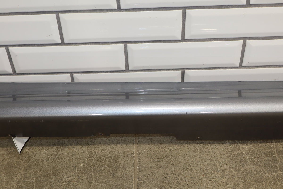 08-15 Mitsubishi Lancer Evo X Right Side Skirt (Cracked Tabs)