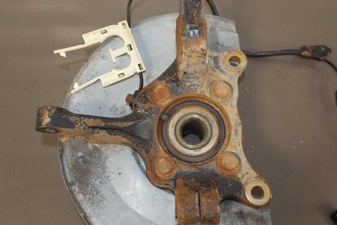 08 - 15 Mitsubishi Lancer Evolution Driver Left Front Spindle / Knuckle OEM