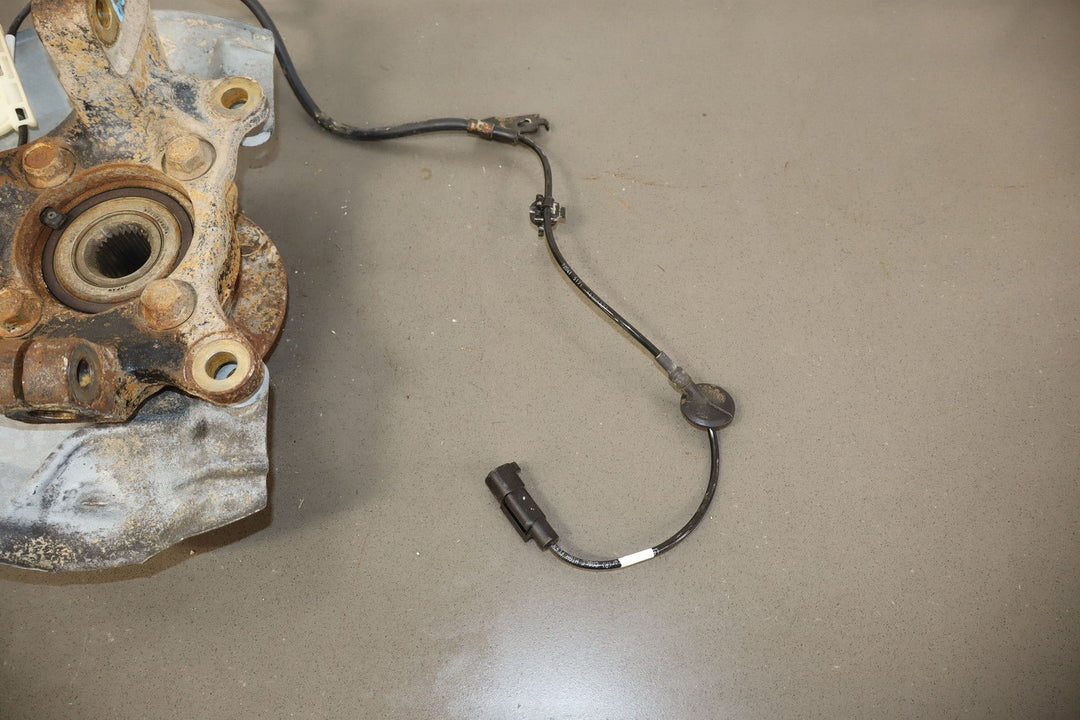 08 - 15 Mitsubishi Lancer Evolution Driver Left Front Spindle / Knuckle OEM