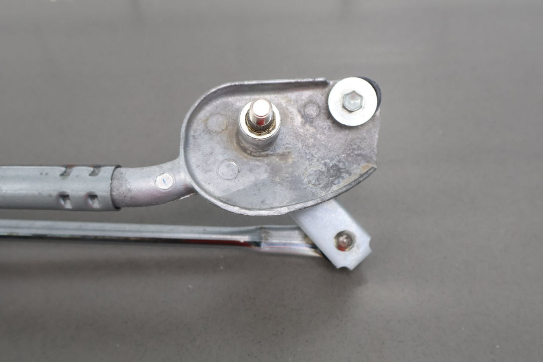 08 - 22 Dodge Challenger Windshield Wiper Transmission W/ Motor (Tested)