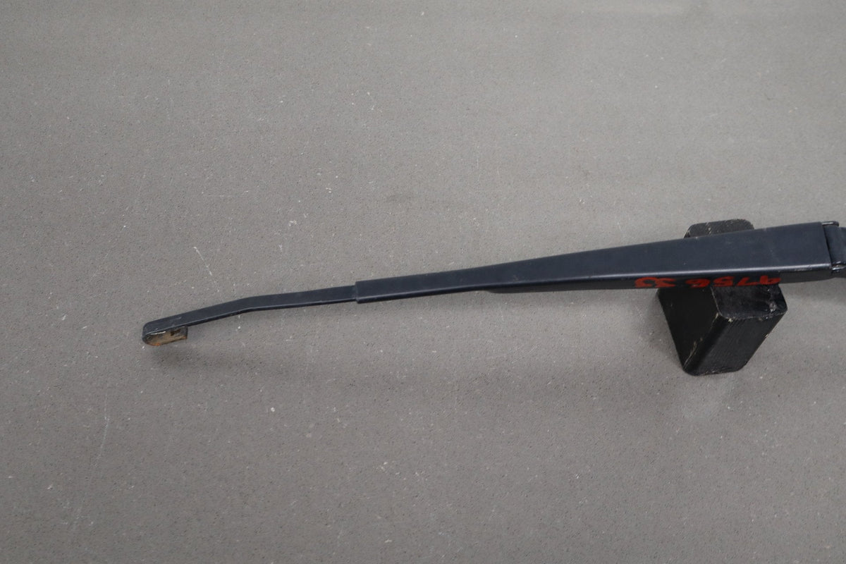 08-23 Dodge Challenger Windshield Wiper Arm Pair Black No Blades OEM