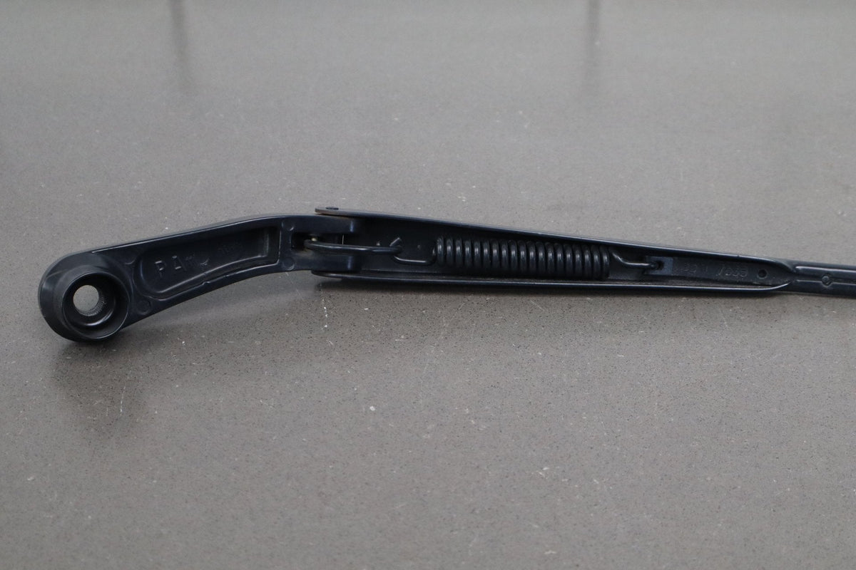 08-23 Dodge Challenger Windshield Wiper Arm Pair Black No Blades OEM
