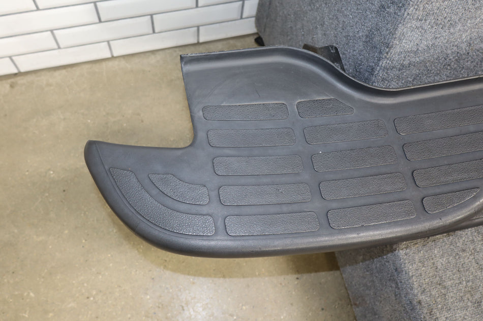 2000-2006 Chevrolet Suburban 2500 Rear Bumper 11U