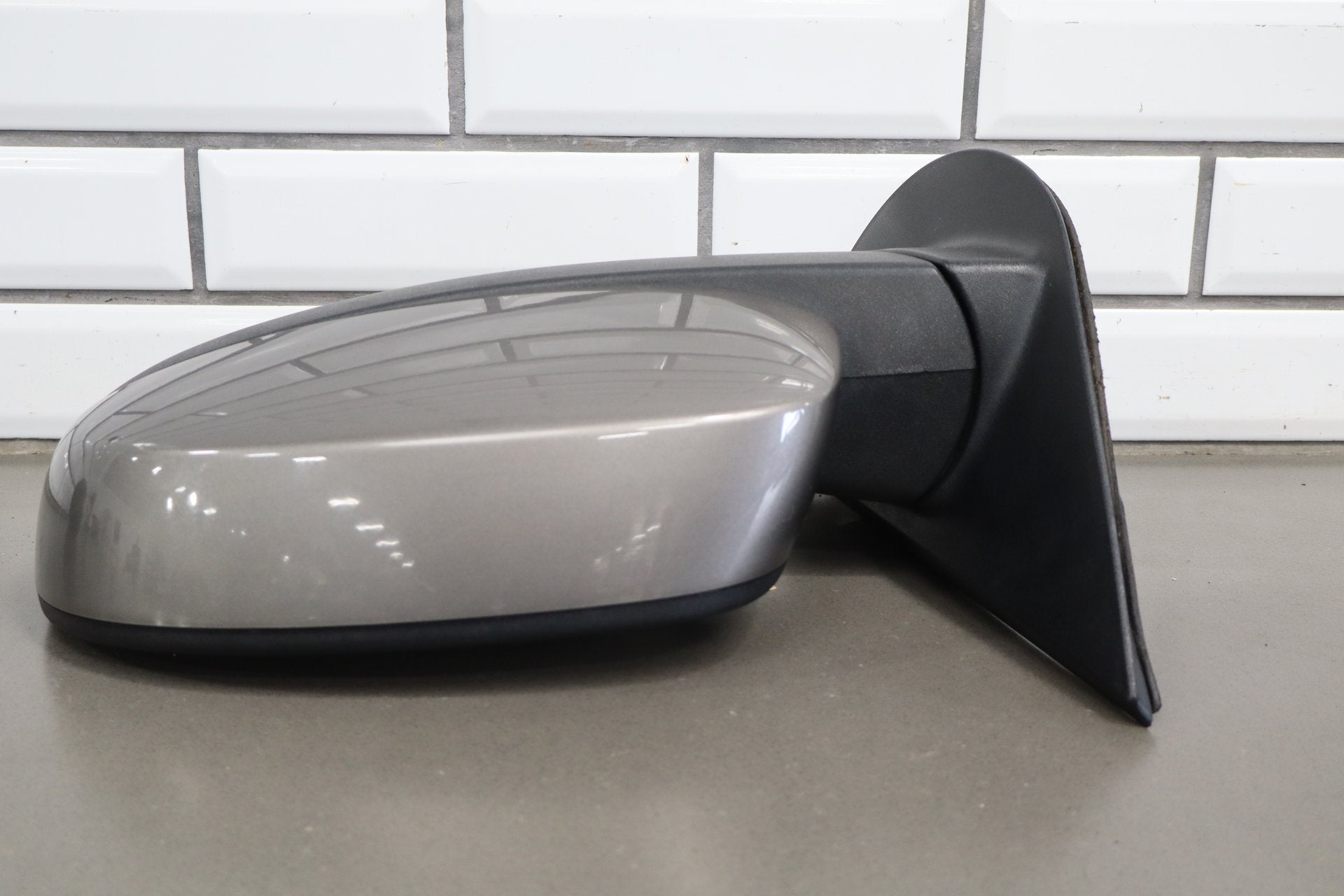 09-14 Chevrolet Tahoe Suburban Yukon Left Door Mirror Power Fold/Signal OEM