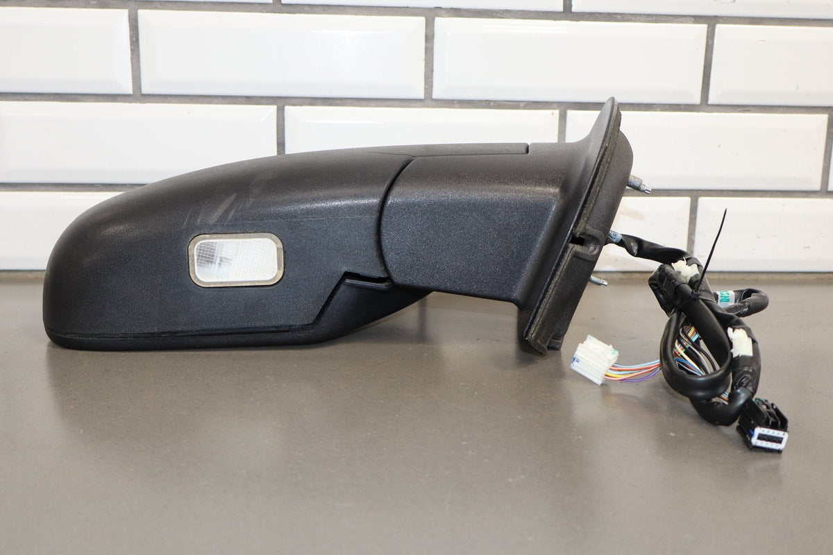 09-14 Chevrolet Tahoe Suburban Yukon Right Door Mirror Power Fold/Signal OEM