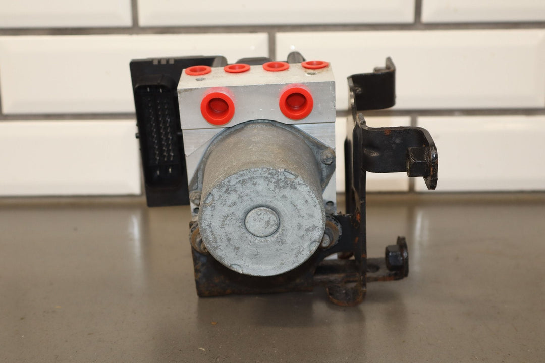 09 - 14 Chevy Suburban GMT900 OEM ABS Pump/Module Assembly
