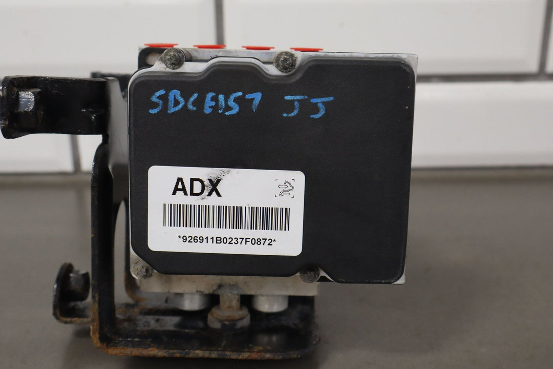 09 - 14 Chevy Suburban GMT900 OEM ABS Pump/Module Assembly