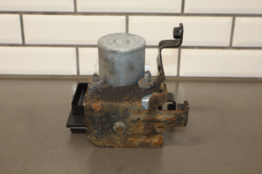 09 - 14 Chevy Suburban GMT900 OEM ABS Pump/Module Assembly
