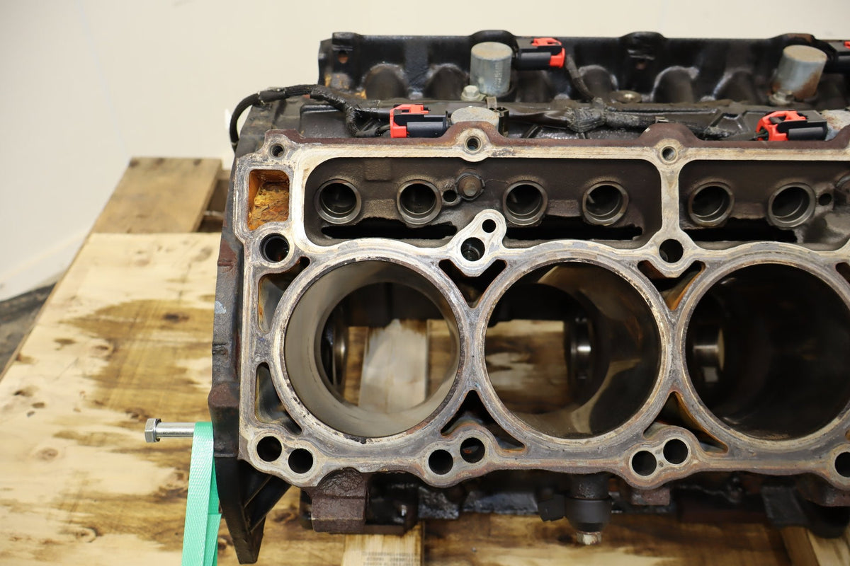 09-14 Dodge Challenger 5.7 Hemi EZH Eagle Bare Engine Block OEM