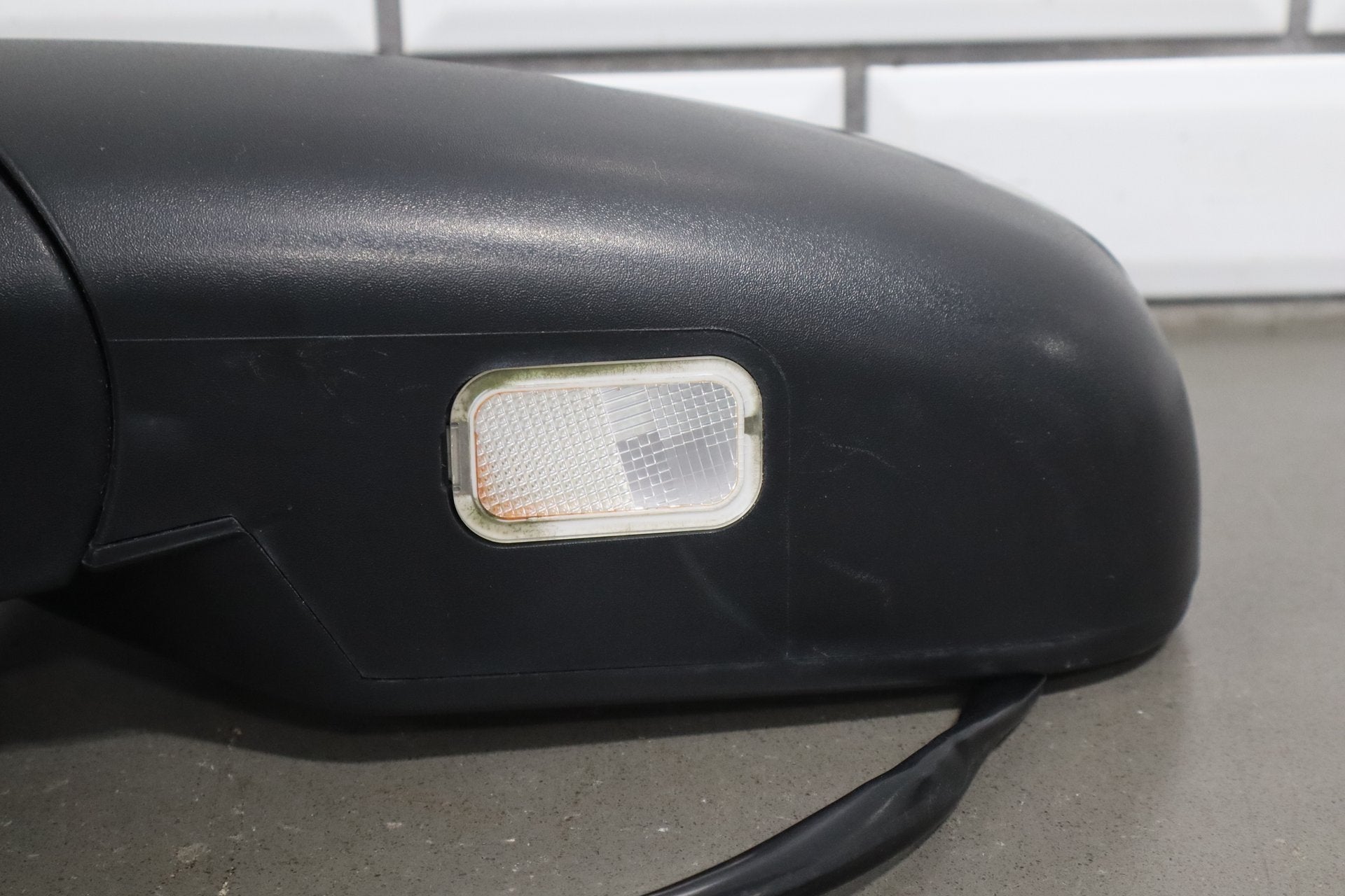 09-14 GMC Yukon Left Door Mirror Carbon Black Power Folding/Signal/Blind