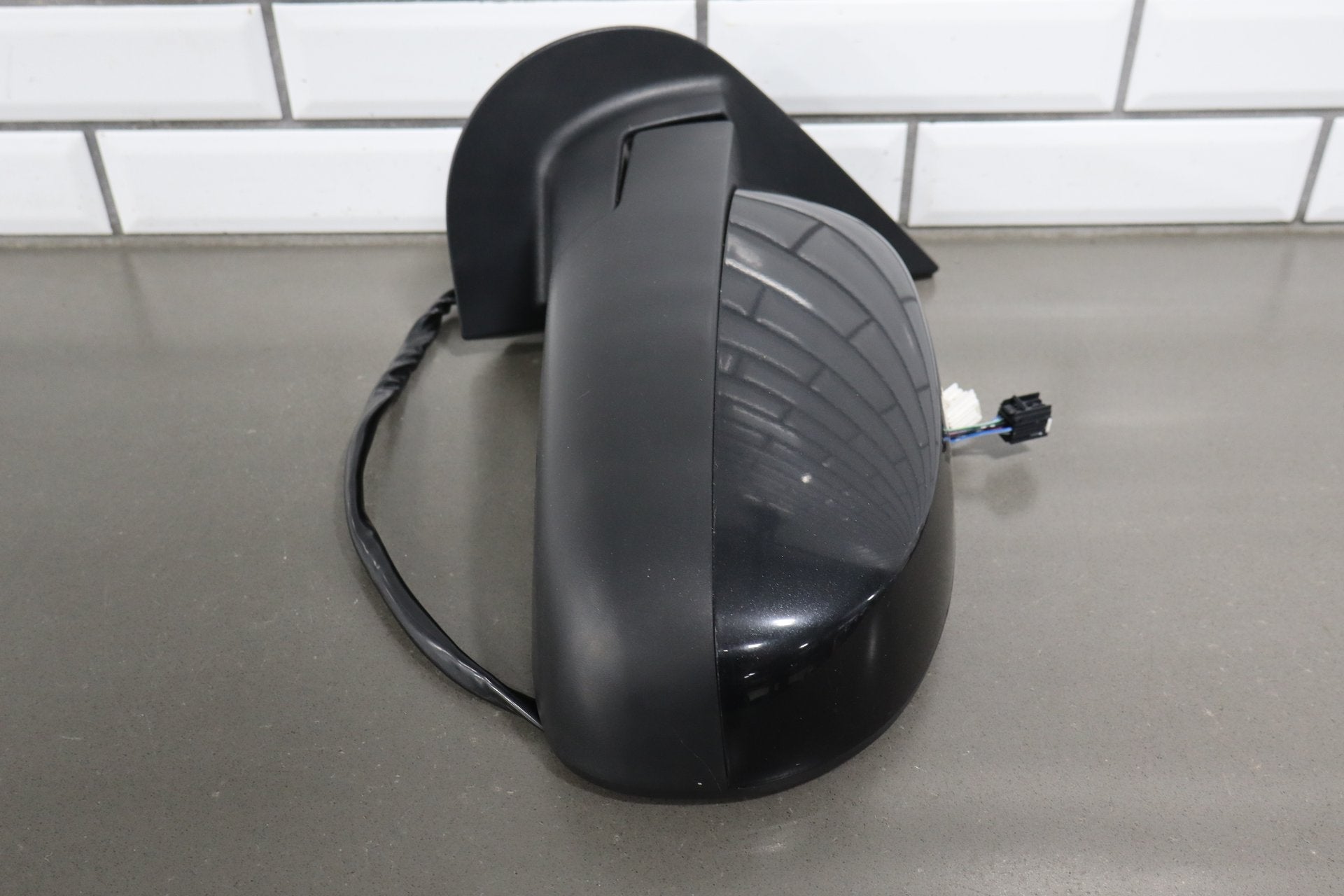 09-14 GMC Yukon Left Door Mirror Carbon Black Power Folding/Signal/Blind