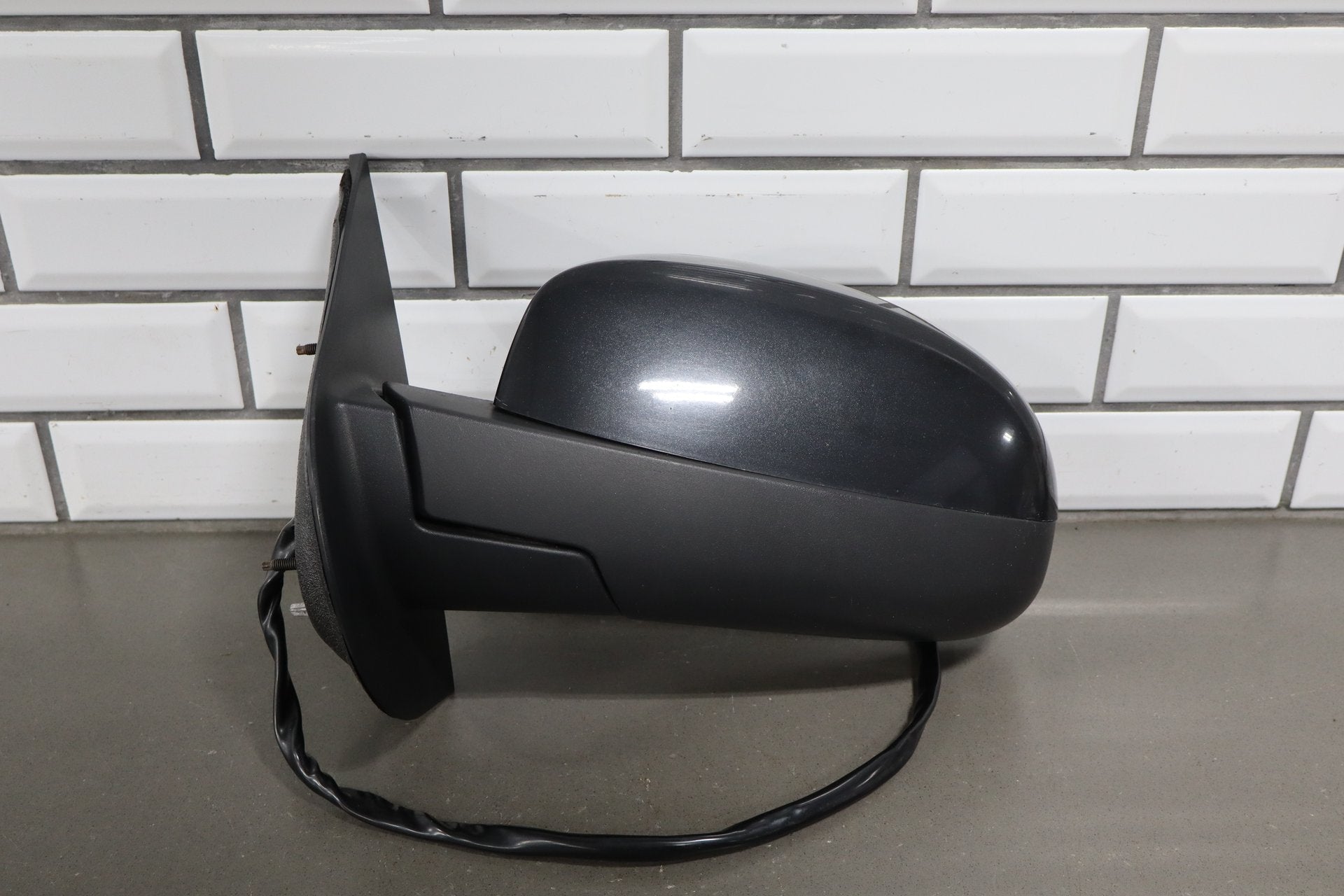 09-14 GMC Yukon Left Door Mirror Carbon Black Power Folding/Signal/Blind