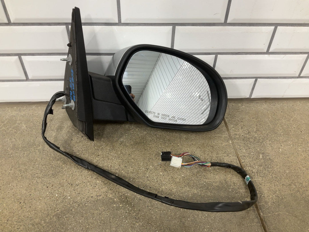 09 - 14 GMC Yukon Truck SUV GMT900 Right RH Power Signal Blind Spot Mirror
