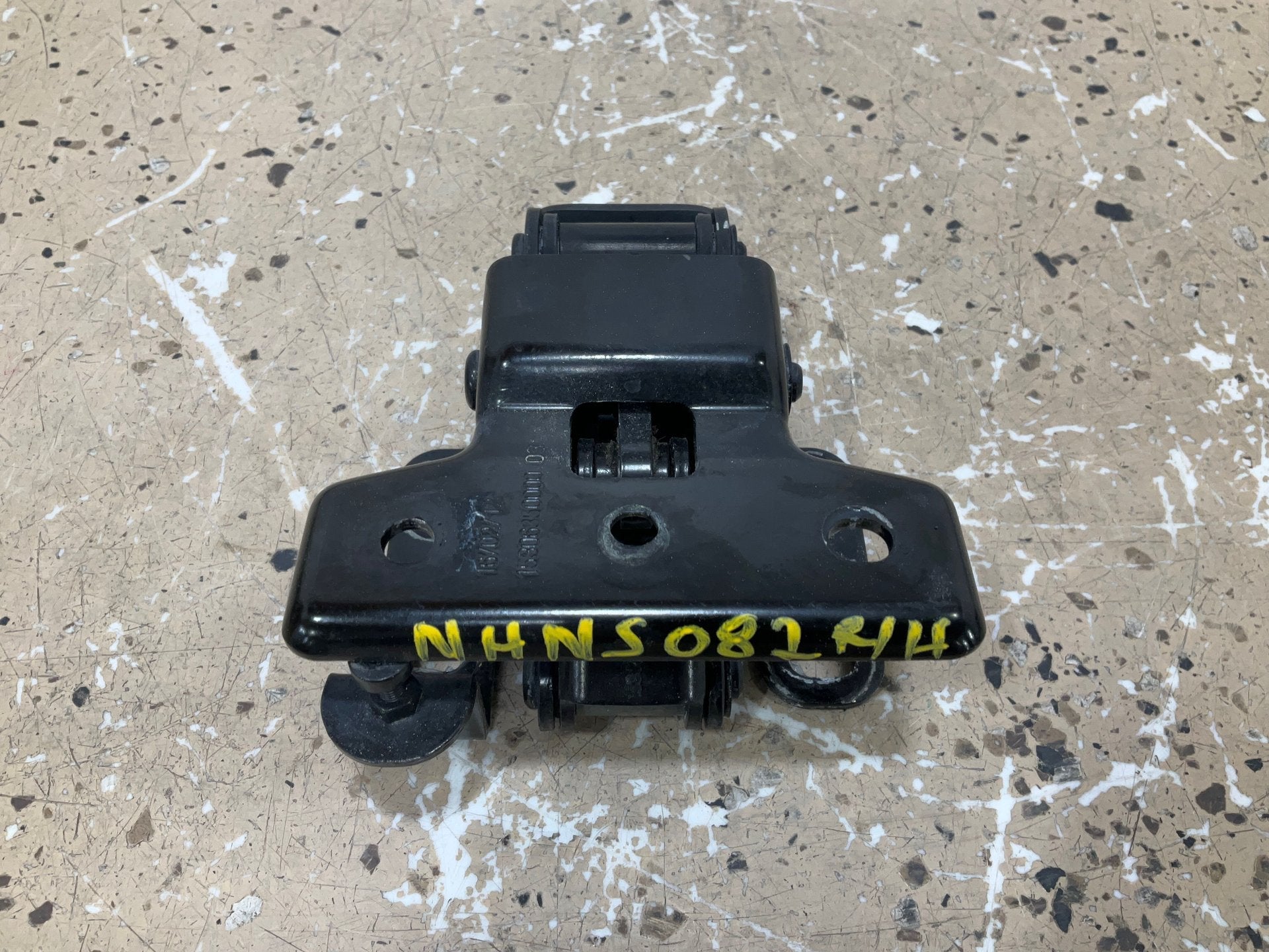 09-17 Nissan 370Z Convertible Top Hinge Left LH Driver Side OEM