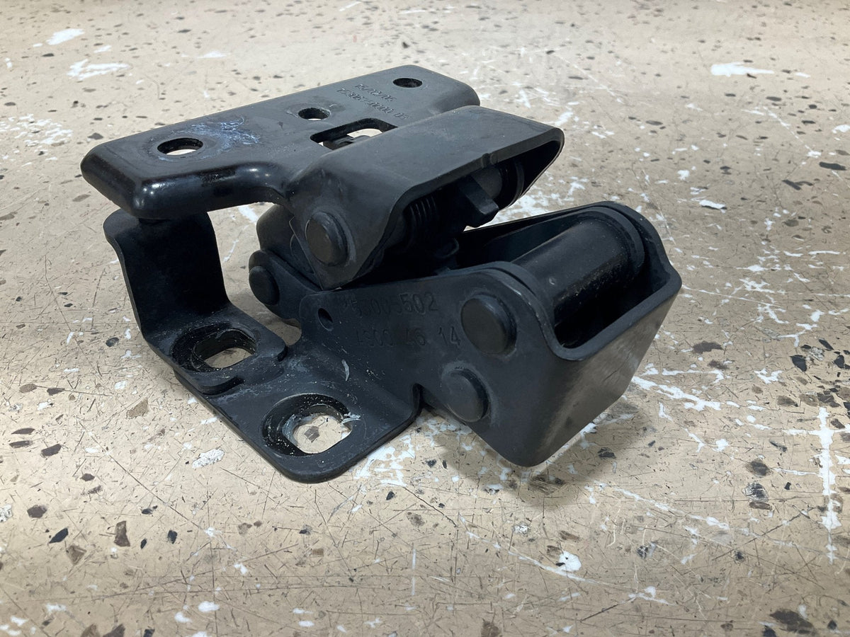 09-17 Nissan 370Z Convertible Top Hinge Right RH Passenger Side OEM