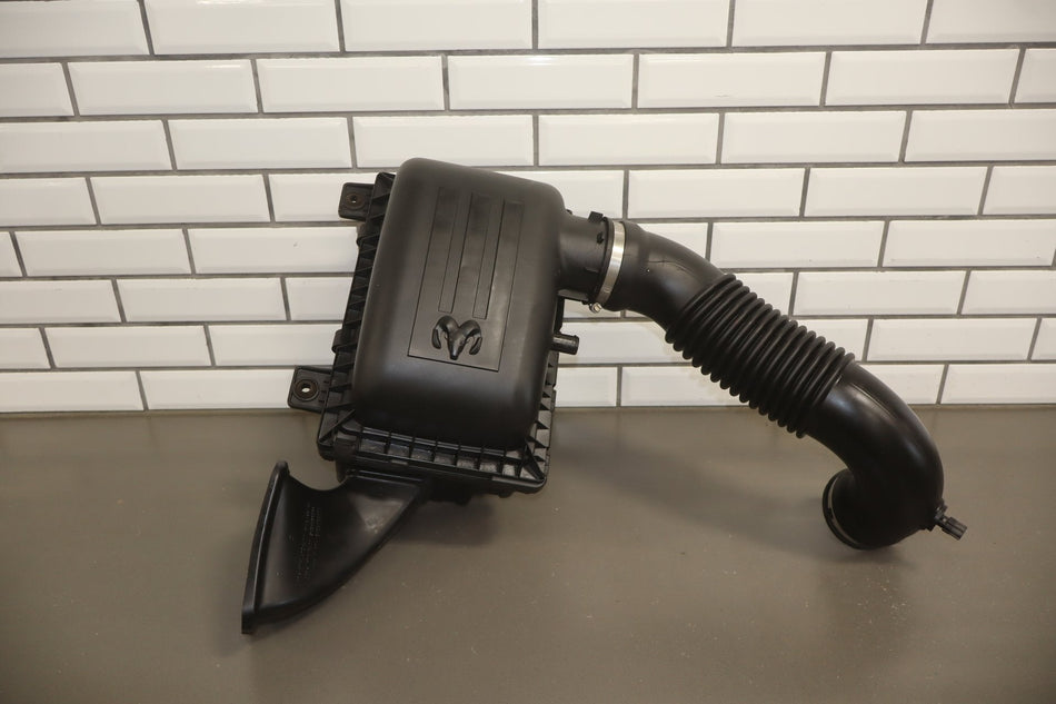 09-18 Ram 1500/ 19-24 Ram Classic 5.7L Hemi V8 Air Cleaner Intake Tube Air Box