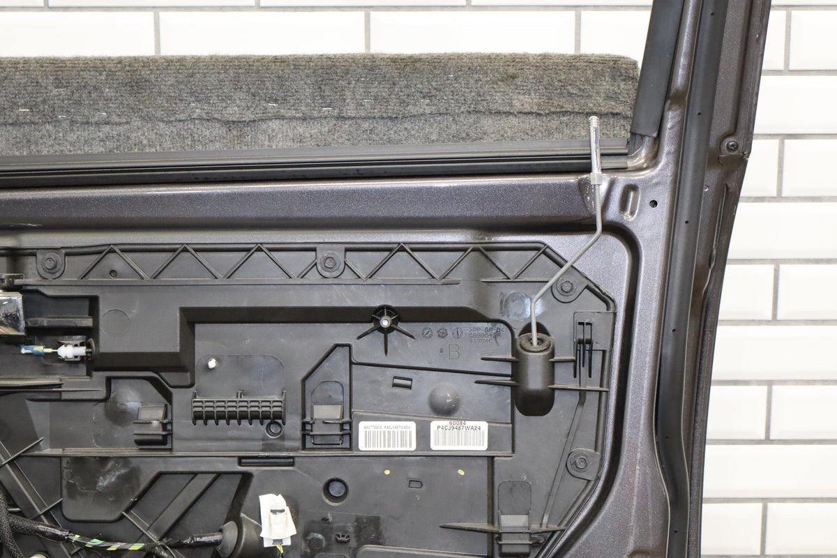 09-18 Ram 1500 Crew Cab Right Front Door Granite Crystal PAU