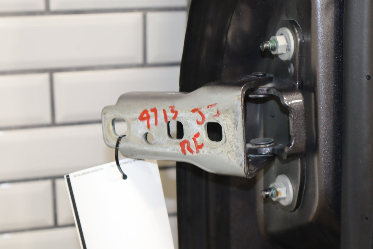 09-18 Ram 1500 Crew Cab Right Front Door Granite Crystal PAU