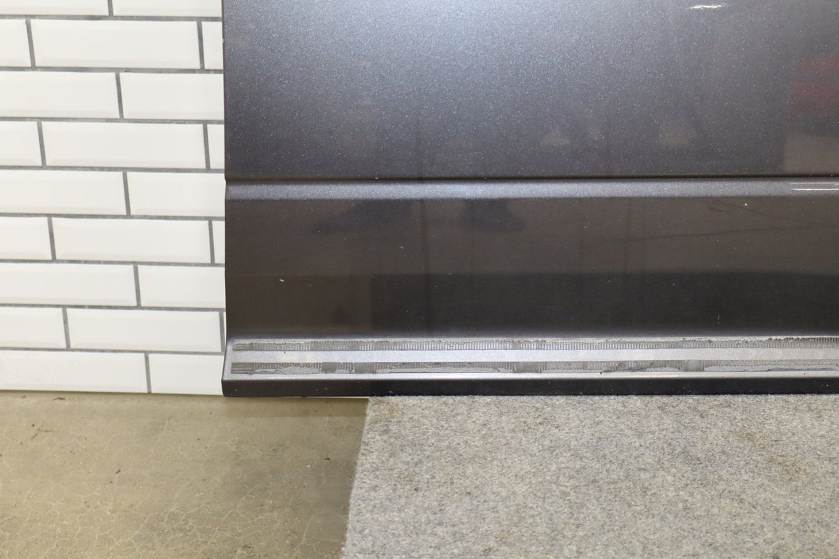 09-18 Ram 1500 Crew Cab Right Front Door Granite Crystal PAU