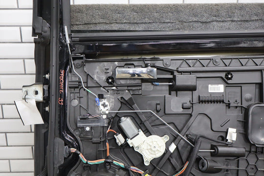 09 - 18 Ram 19 - 24 Ram Classic Crew Cab Right Rear Door (Black PX8)