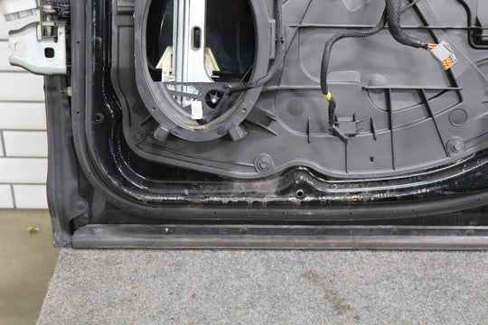 09 - 18 Ram 19 - 24 Ram Classic Crew Cab Right Rear Door (Black PX8)