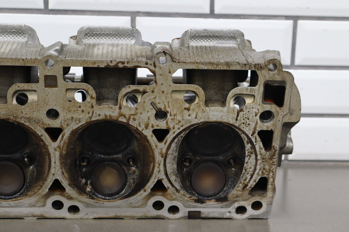 09-23 Dodge Challenger 5.7 Hemi EZH RH Cylinder Head OEM
