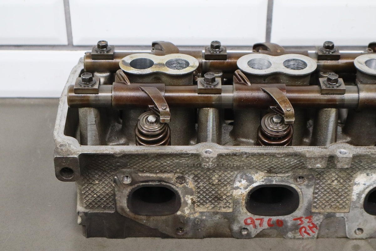 09-23 Dodge Challenger 5.7 Hemi EZH RH Cylinder Head OEM