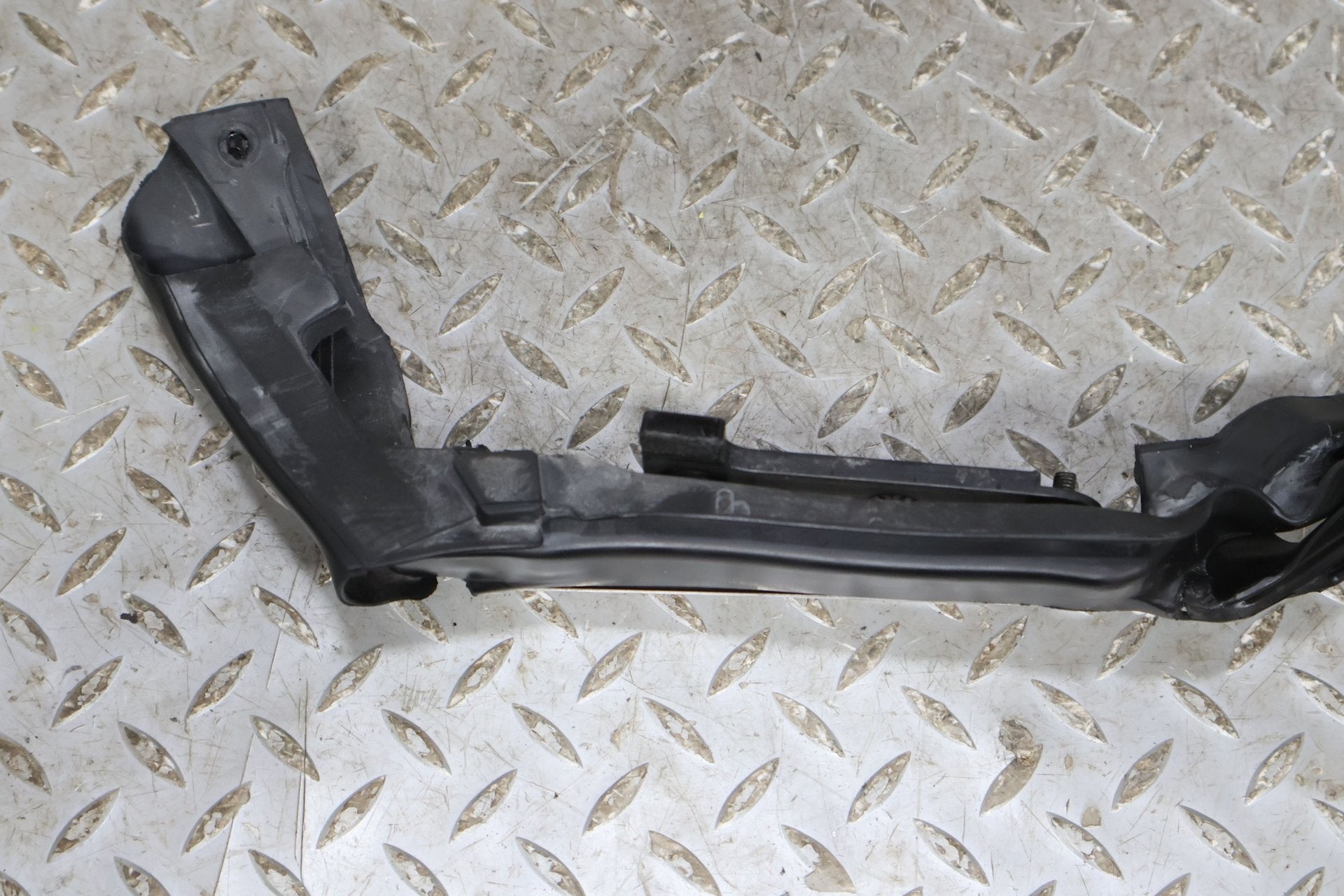 09 Aston Martin V8 Vantage Convertible Boot Cover Weather Stripping Gasket Seal