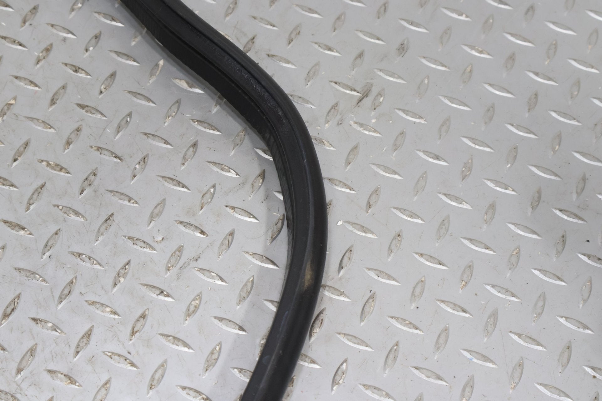09 Aston Martin V8 Vantage Convertible Boot Cover Weather Stripping Gasket Seal