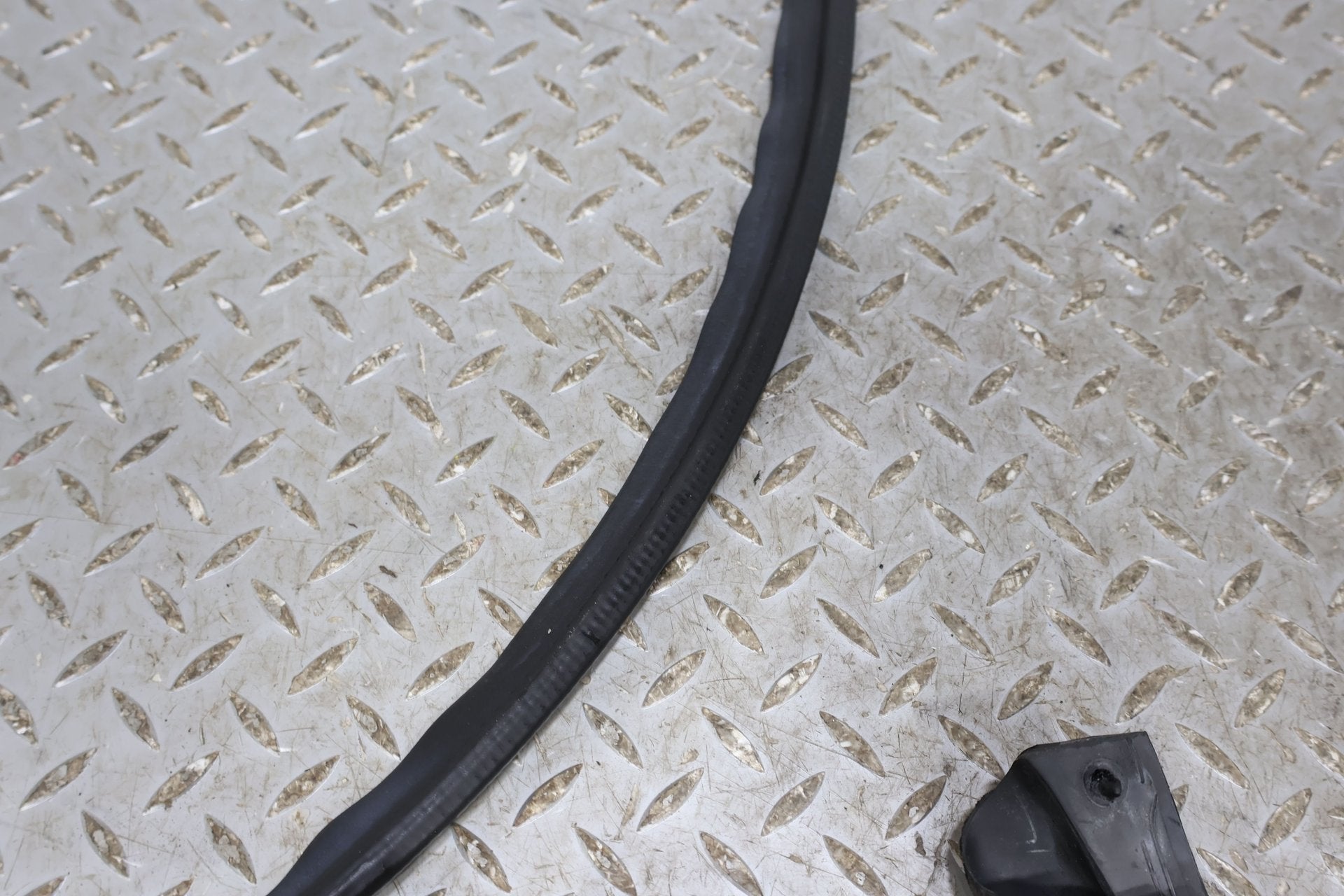 09 Aston Martin V8 Vantage Convertible Boot Cover Weather Stripping Gasket Seal