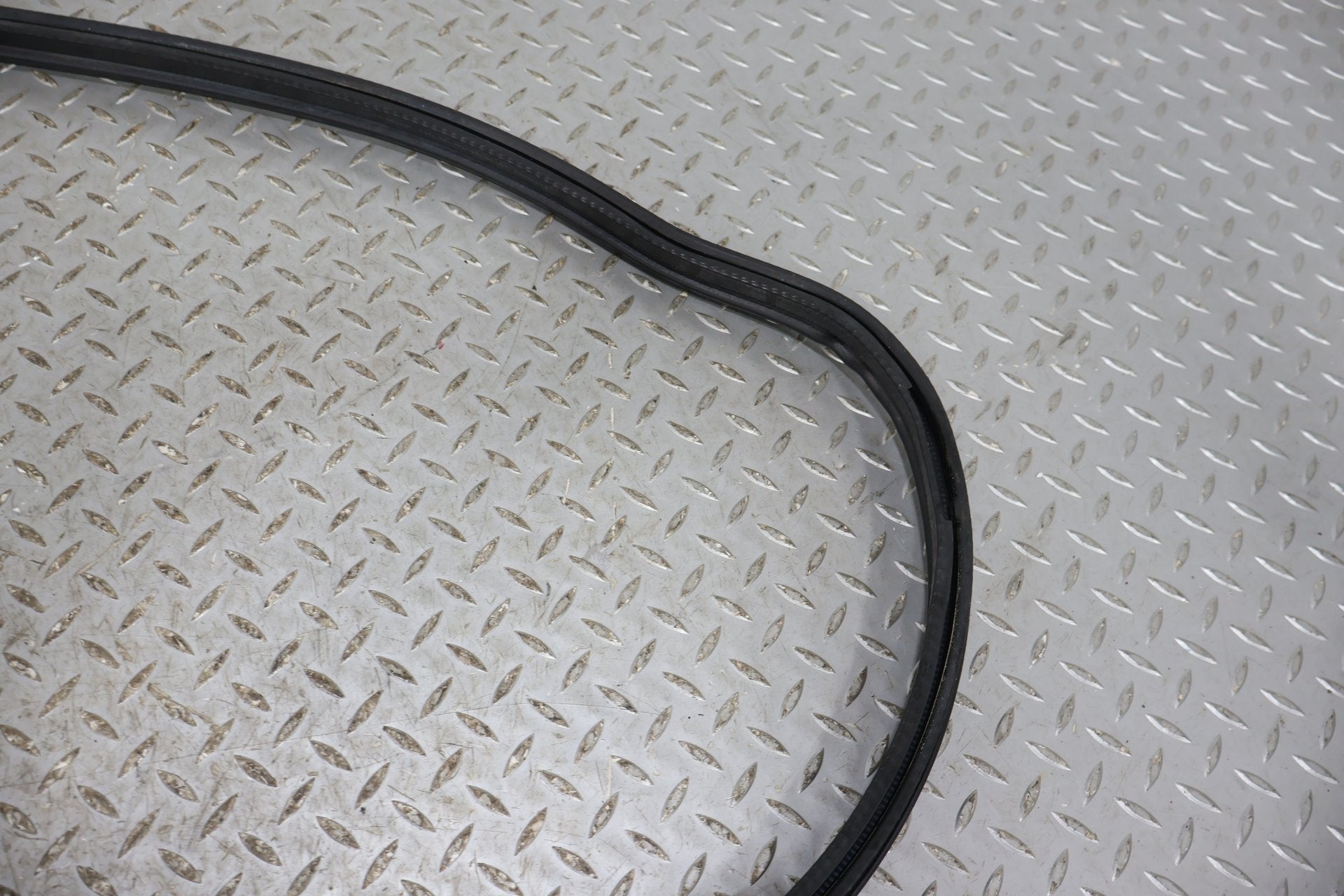09 Aston Martin V8 Vantage Convertible Boot Cover Weather Stripping Gasket Seal