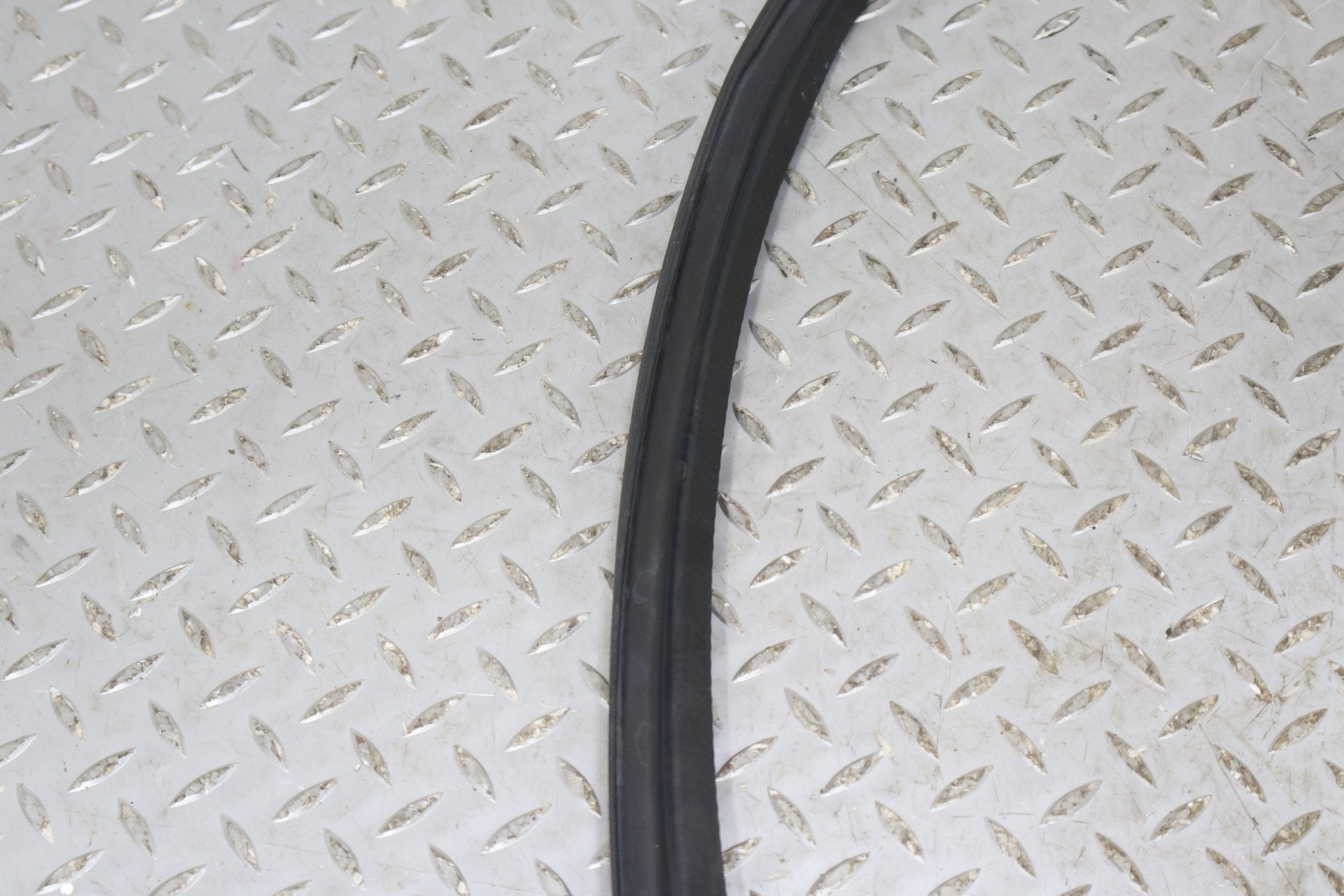 09 Aston Martin V8 Vantage Convertible Boot Cover Weather Stripping Gasket Seal