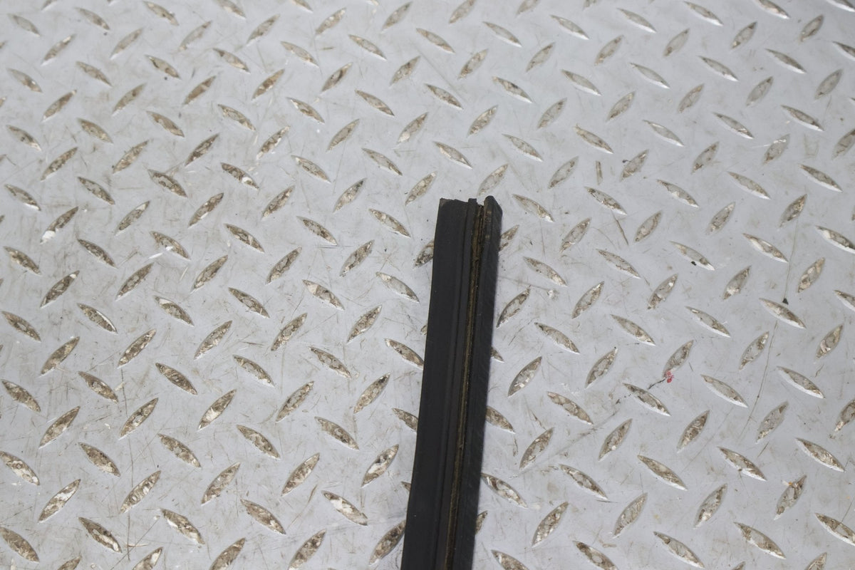 09 Aston Martin V8 Vantage Convertible Boot Cover Weather Stripping Gasket Seal