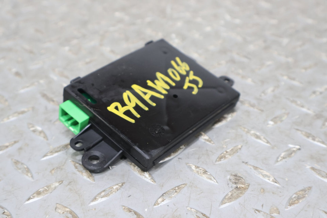 09 Aston Martin V8 Vantage Remote Control Key System Receiver (30710072) OEM