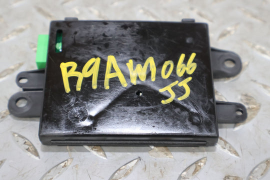 09 Aston Martin V8 Vantage Remote Control Key System Receiver (30710072) OEM