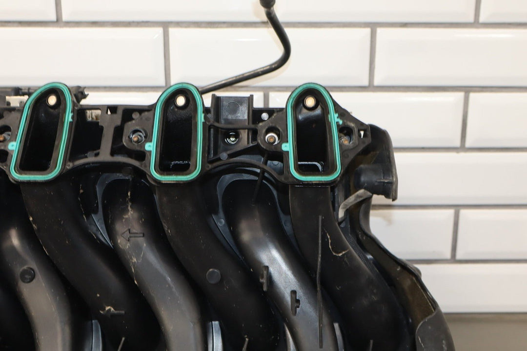 09 Chevrolet Tahoe Hybrid 6.0L LFA Intake Manifold with Injectors/Throttle Body