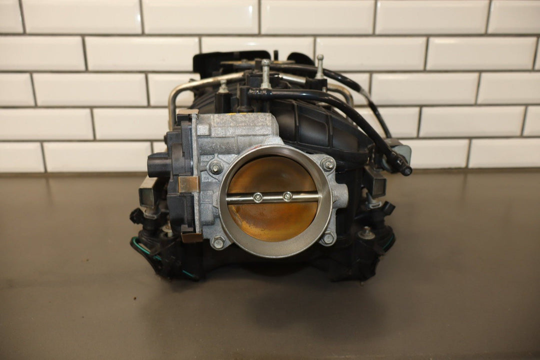 09 Chevrolet Tahoe Hybrid 6.0L LFA Intake Manifold with Injectors/Throttle Body