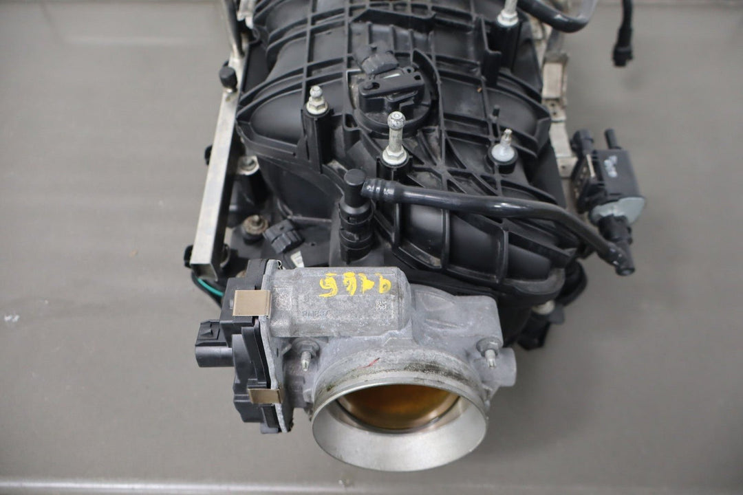 09 Chevrolet Tahoe Hybrid 6.0L LFA Intake Manifold with Injectors/Throttle Body