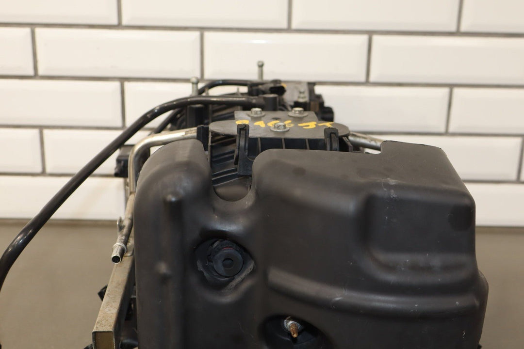 09 Chevrolet Tahoe Hybrid 6.0L LFA Intake Manifold with Injectors/Throttle Body