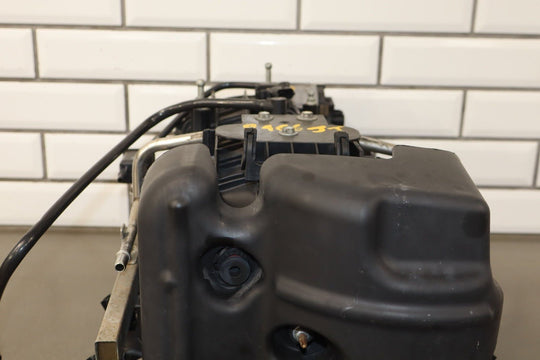 09 Chevrolet Tahoe Hybrid 6.0L LFA Intake Manifold with Injectors/Throttle Body