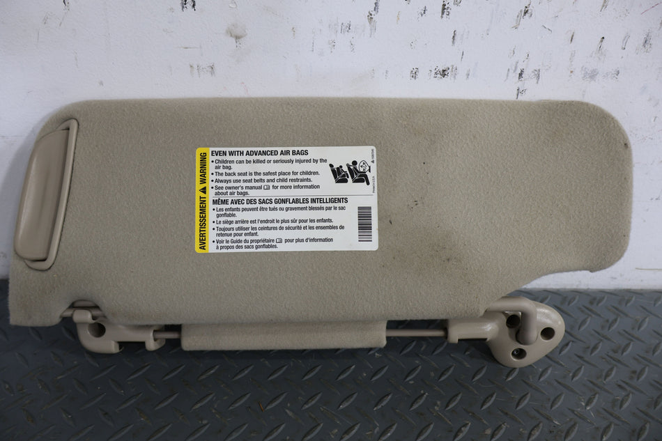 2004 Chevrolet Tahoe- Sun Visor