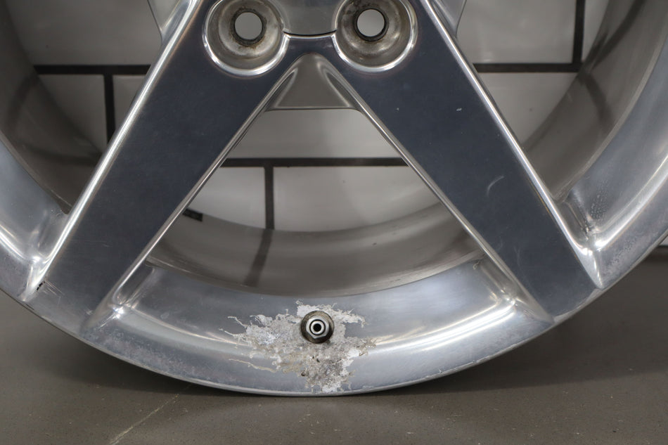 2005 Chevrolet Corvette- Wheel