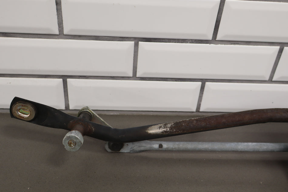 2005 Hummer H2- Wiper Linkage