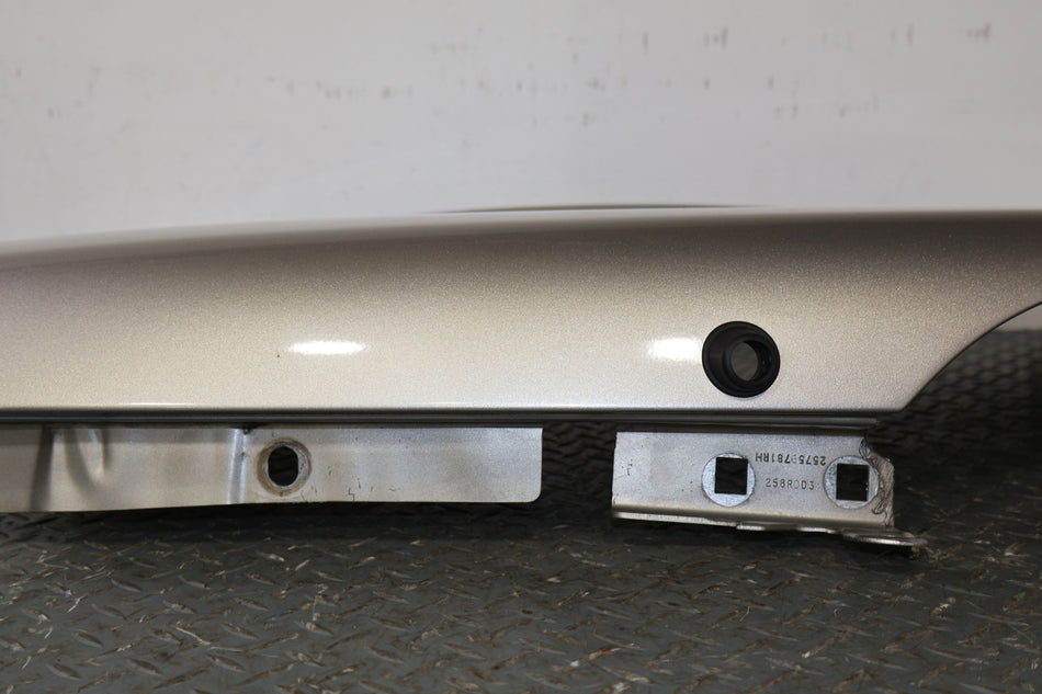 2004 GMC Savana 1500- Right Fender