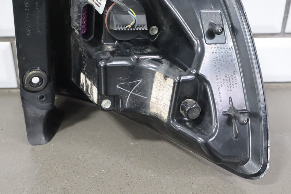 Right Tail Light, 2018, Dodge, Durango
