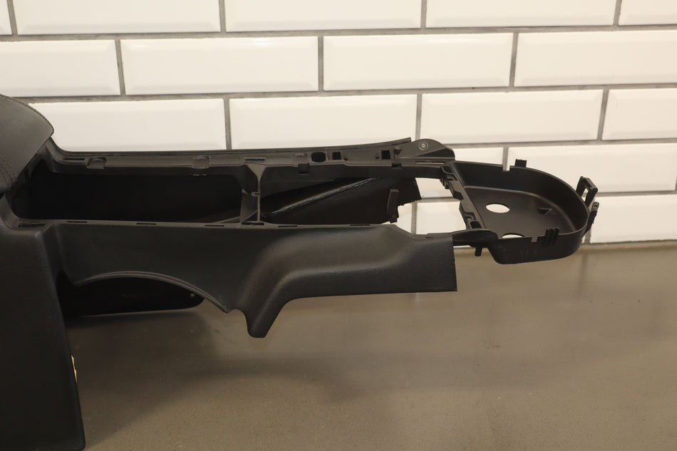 2006 Pontiac GTO- Front Console