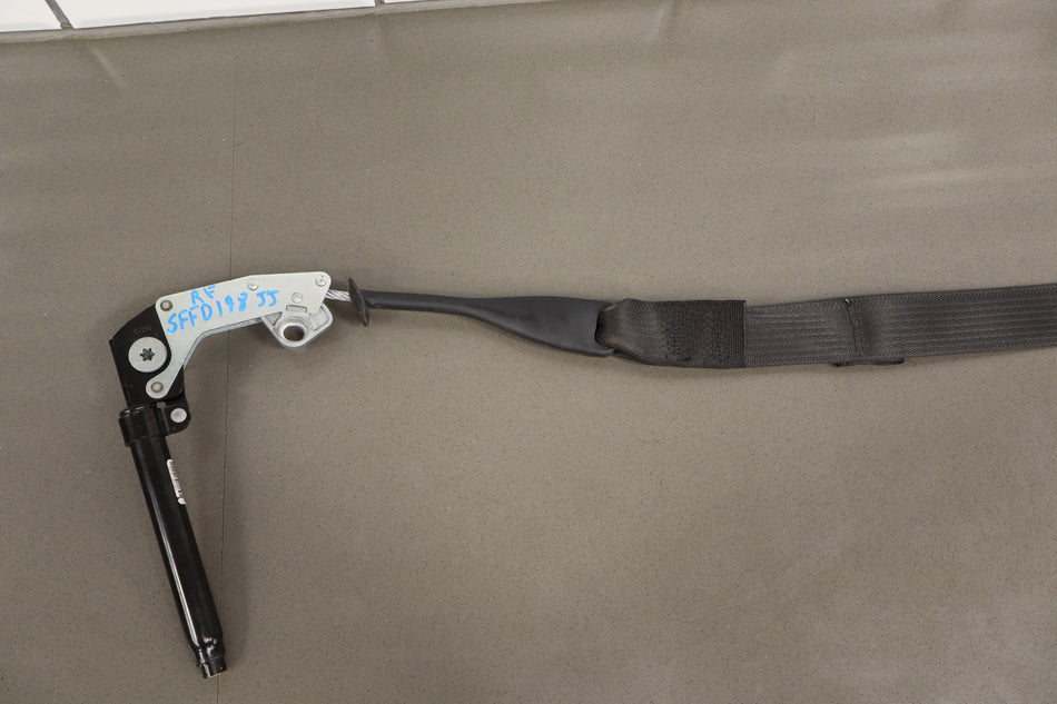 2015 Ford Mustang- Front Seat Belt