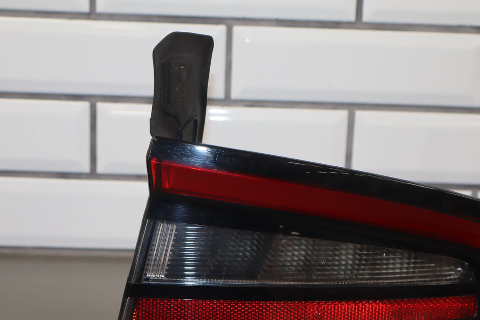 2020 Dodge Charger- Right Tail Light