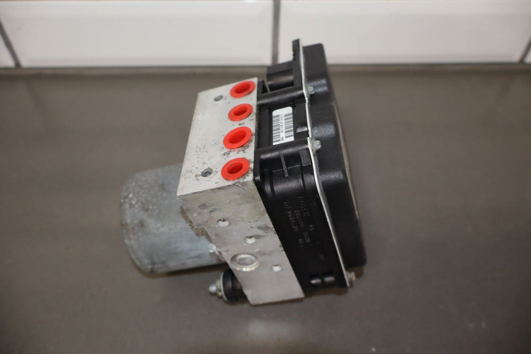 10 - 11 Chevy Camaro ABS Anti Lock Brake Pump & Module