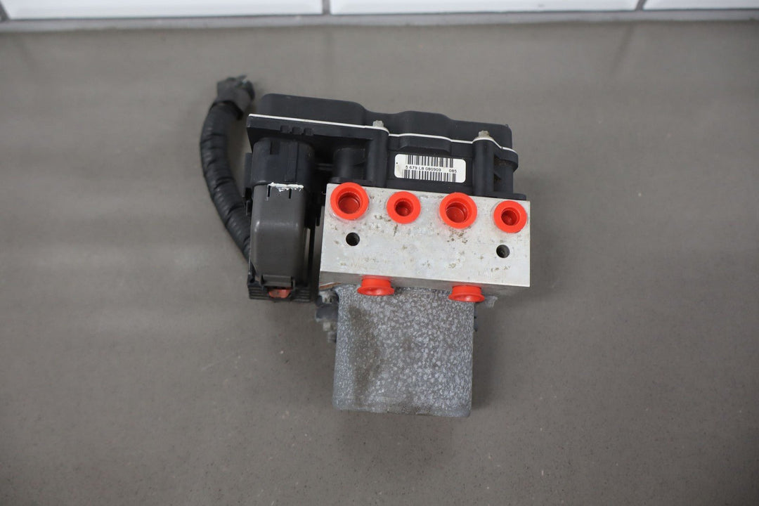 10 - 11 Chevy Camaro SS Anti Lock Brake ABS Pump & Module W/Pigtail